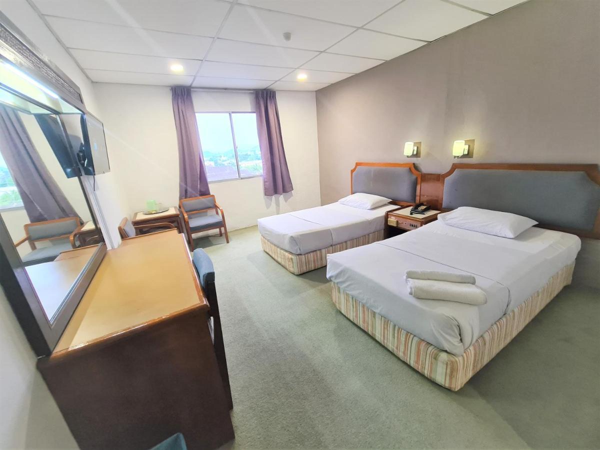Anika Inn - Kluang Exterior photo